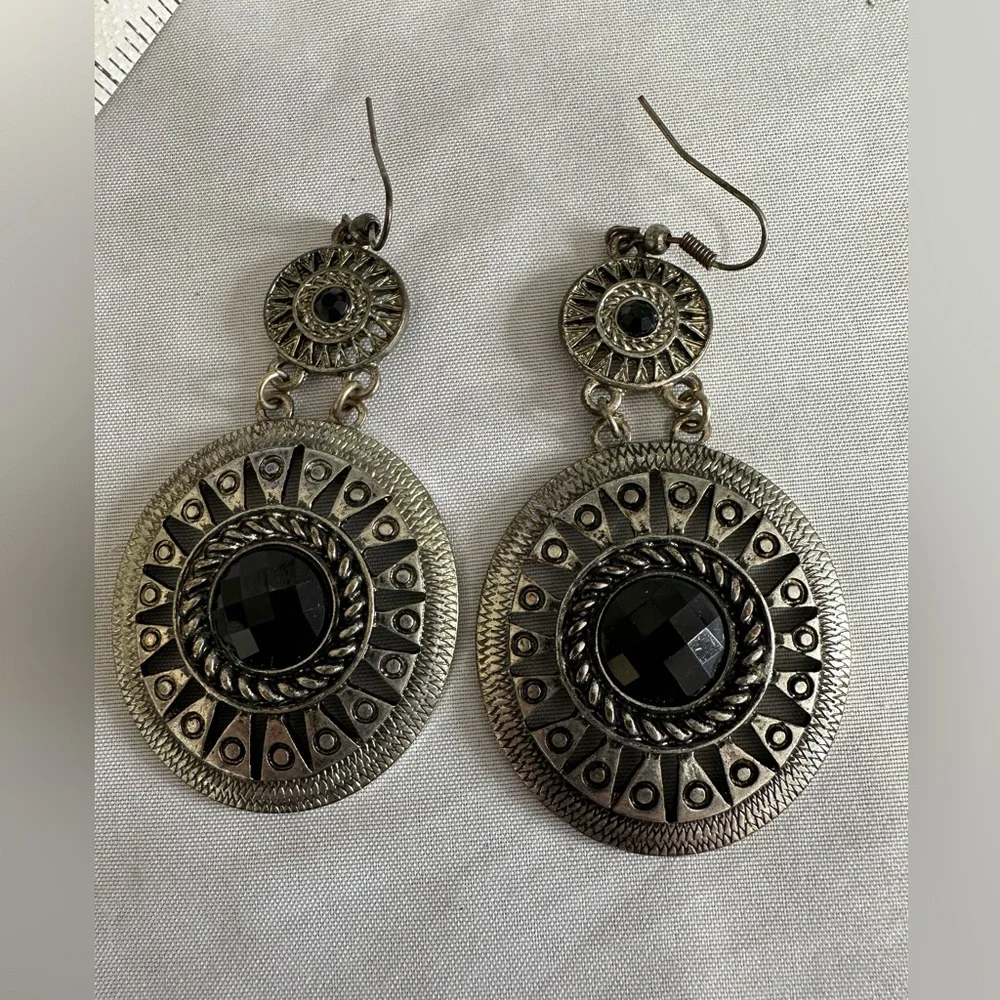 Industrial vibe Guess silvertone dangle earrings
